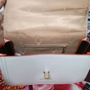 ALLEN SOLLY WHITE & RED OPEN HAND CLUTCH Chic BAG