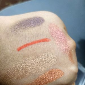 Eyeshadow Palatte And Highlighter Lipliner