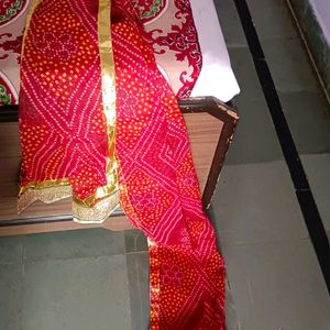 Dupatta from women