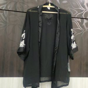 Korean Brand New Pretty Black Shrug ✨