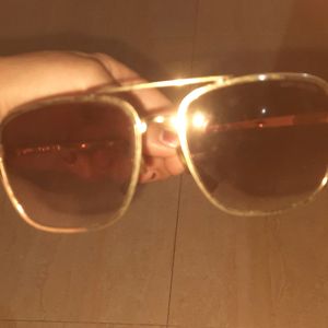 🕶 Sunglasses