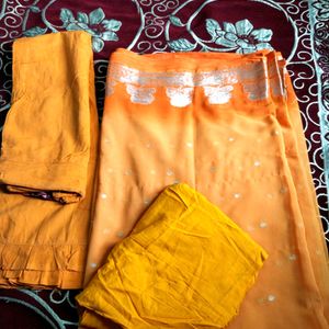 Orange 🍊 clr saree 🥻 goldn work with blouse