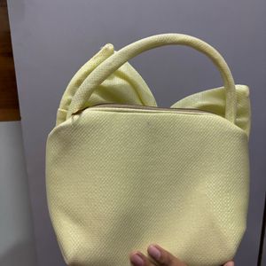 cute lemmon yellow handbag 👜