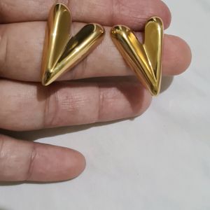 18kt Gold Plated Stud