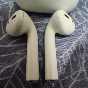 Apple Airpods Gen 2 With case