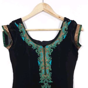 Women Black & Green Embroidery Selwar Set