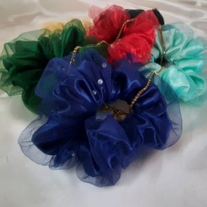 PEARL SCRUNCHIES