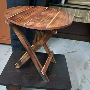 Small Foldable Wooden Table