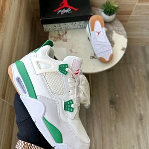 Jordan Retro 4 Pine Green Edition