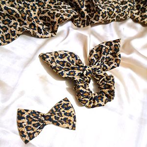 Scrunchie And Bow Printed