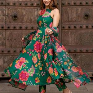 Green Flowers Print Kurta Set