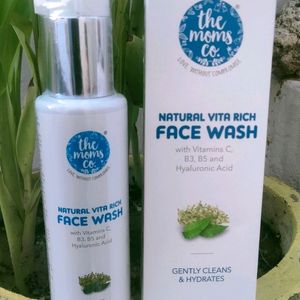 (The Mom Co Vita Rich Face Wash 100 Ml 🧴🌺)