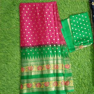 Beautiful Foil Print Saree