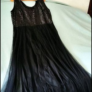 Black Wedding party Wear Gown Size issue