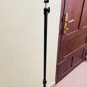 Lightweight And Portable 7 Feet Stand