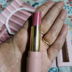 Combo 2 W Brand Lipstick Vita Rich Matte & Creamy