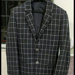 Readymade Blazer With No Defects