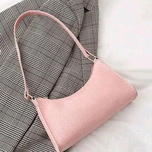 Simple But Trendy Korean Shoulder Bag