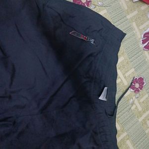 Very Gud Condition Trouser Reson For Sell Size