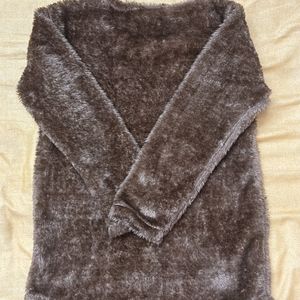 A Stylish Fur Woollen Top