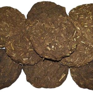 Pure Cow/Buffalo Dung Gobar Big Upla/uplay Cow/ Kande/gosse/thepdi/Cow Dung Cakefor Hawan, Puja & Religious Purpose