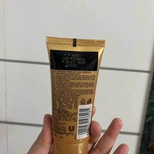 Lakme Sun Expert Primer + Sunscreen, SPF 50 PA+++