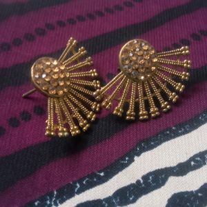 Earrings & studs