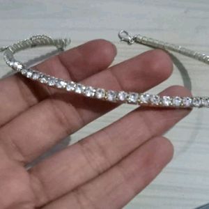 Diamond Choker And Side Bendi