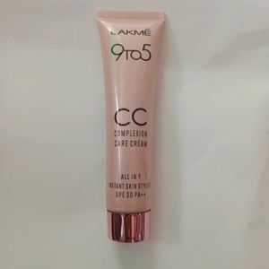 Lakme  9to5PRO CC (Complexion Care Cream)