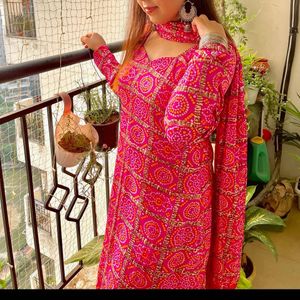 Beautiful Badhani Kurti With Dupatta