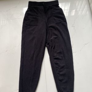 Joggers With Two Pockets (From Westside)