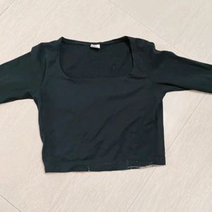 Women's Black Sqare Crop Top Full Sleeves