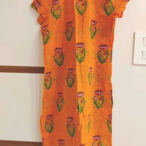 Shopper's Stop STOP Branded Cotton Orange Floral Printed Kurti in M size in half sleeves