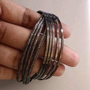 Metallic Black Bangle-Like Bracelet