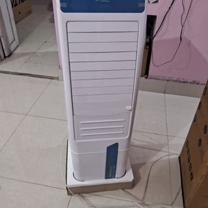 Tower Cooler With 30L Capacity Brand New