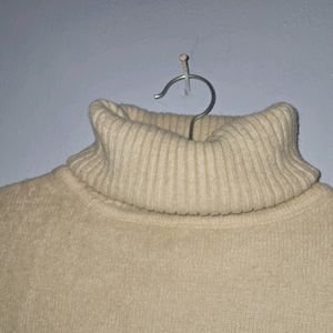 Nude Color High-neck Winter Wear