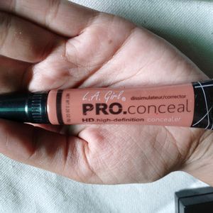 La Girl Concealer