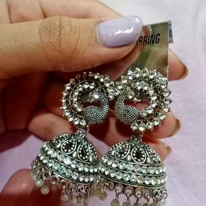 silver jhumka