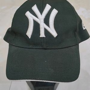 New Era Men's Olive Green Cap