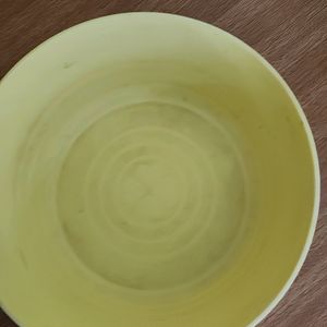 Pack Of 4 Used Plastic Bowls