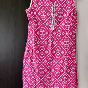 Women Pink Sleeveless Kurta