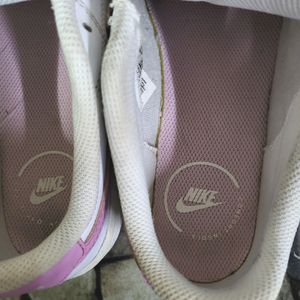 Nike Court Royale (Authentic)