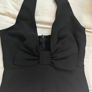 BLACK BOW HALTER TOP