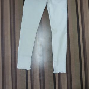 X52 Size 28 Slim Fit Women Denim Jeans