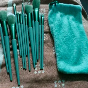 green brushes, pack of 13