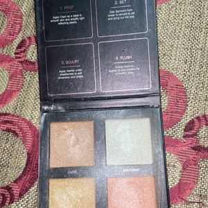 huda beauty highlighter palette