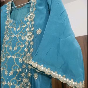 Very Pretty Heavy Sharara Suit