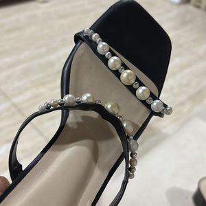 Pearl Heel