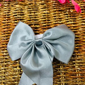 Satink Silk Bow Clip