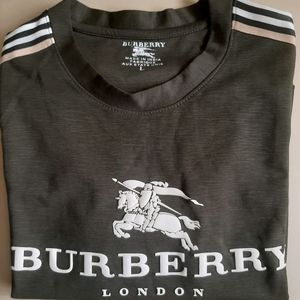 Burberry Tshirt